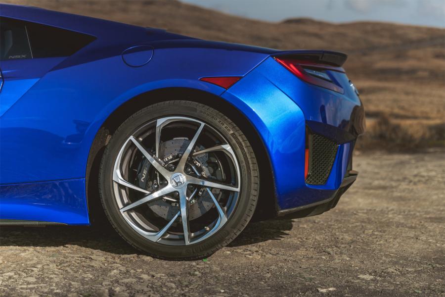 Колеса Honda NSX 2016 года  (UK) (фото 99 из 120)